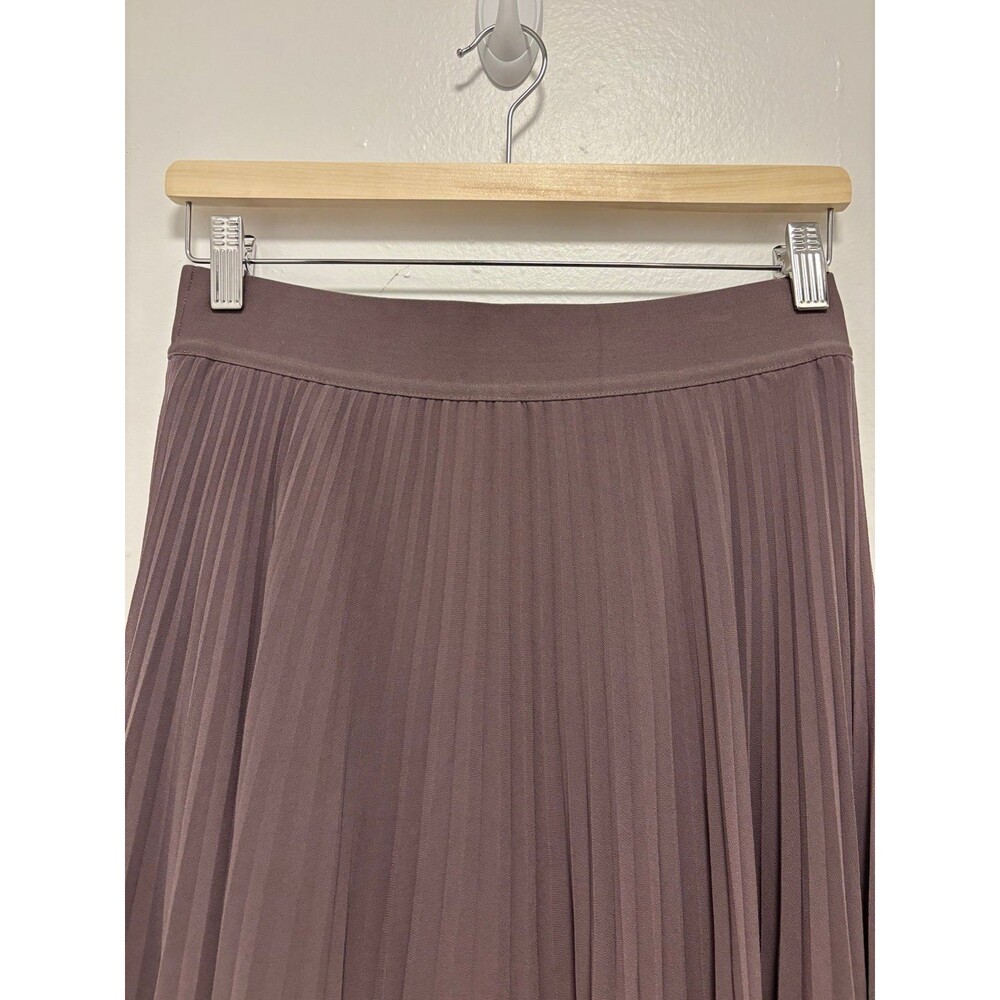 EUC Aritzia Wilfred Twirl Skirt in Smoked Eggplant Size M - Picture 7 of 7